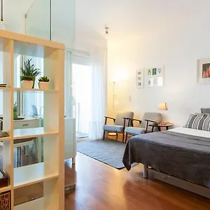 Santa Catarina - No Centro Da Com Garagem, Perto Do Timeout Market Apartment Lissabon